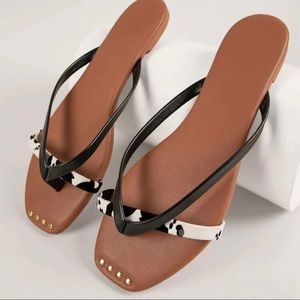 Cow Print Sandals | Size 7